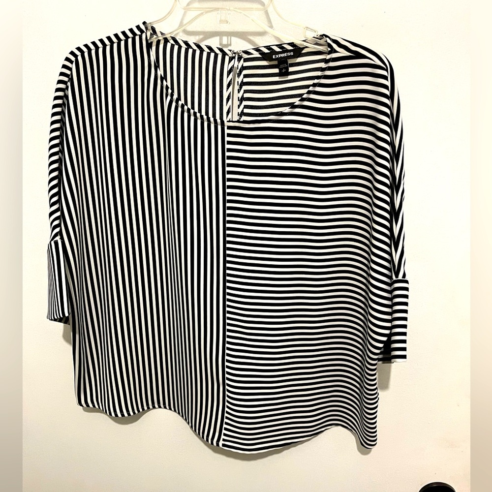 Small EXPRESS blouse .